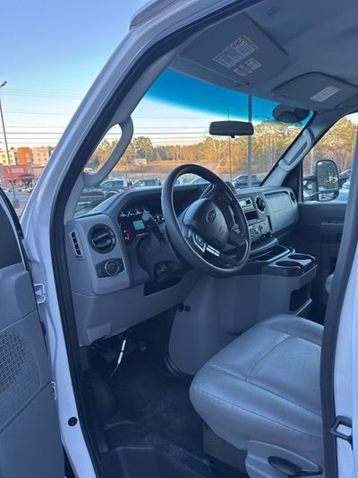 2023 Ford E-450SD Base DRW