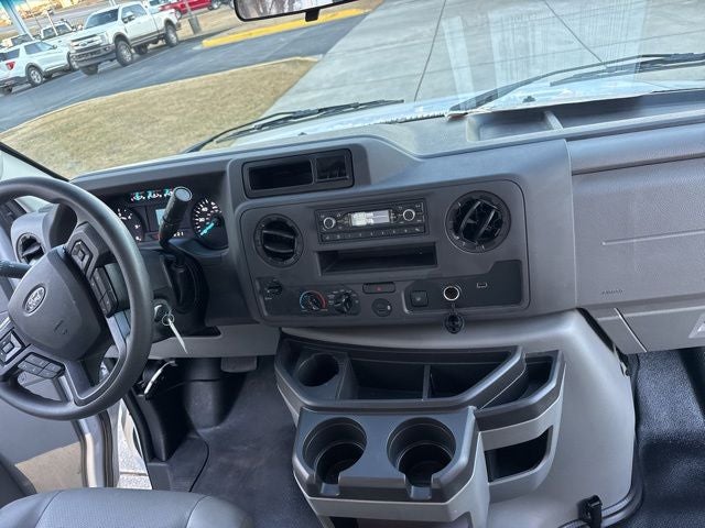 2023 Ford E-450SD Base DRW