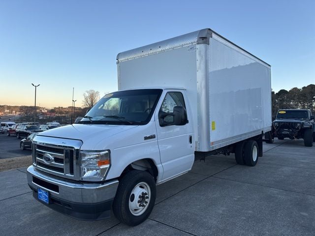 2023 Ford E-450SD Base DRW