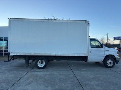 2023 Ford E-450SD Base DRW