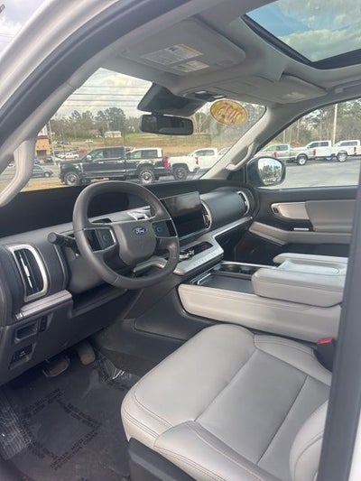 2025 Ford Expedition Max Active