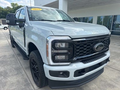 2025 Ford F-350SD Lariat