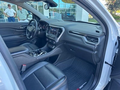 2023 GMC Acadia AT4