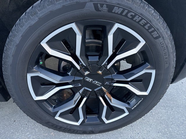 2025 GMC Sierra EV Denali