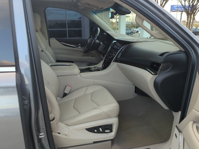 2018 Cadillac Escalade Luxury