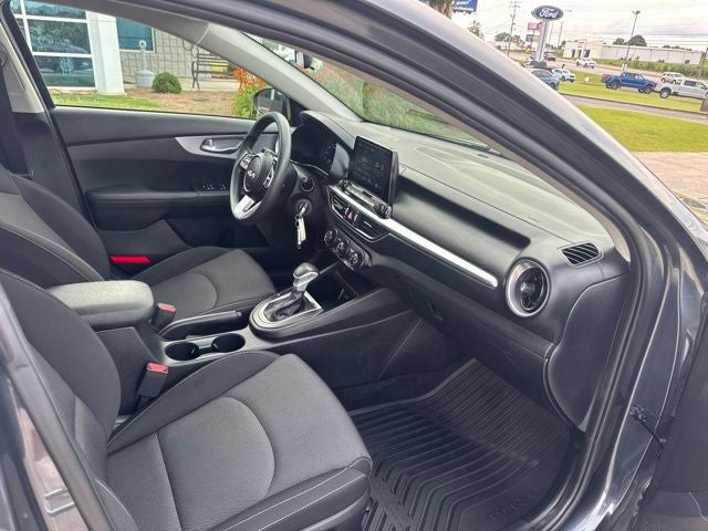 2023 Kia Forte LX
