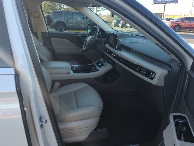 2023 Lincoln Aviator Standard