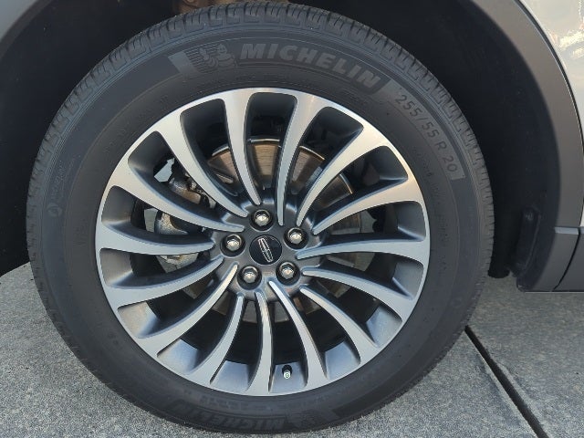 2023 Lincoln Aviator Standard