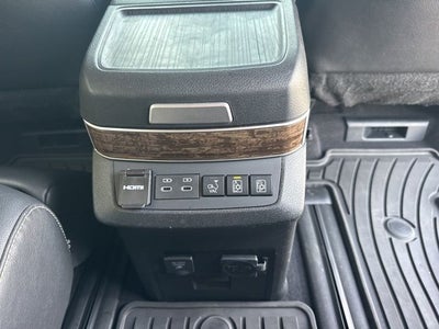 2025 Toyota Sienna Platinum 7 Passenger