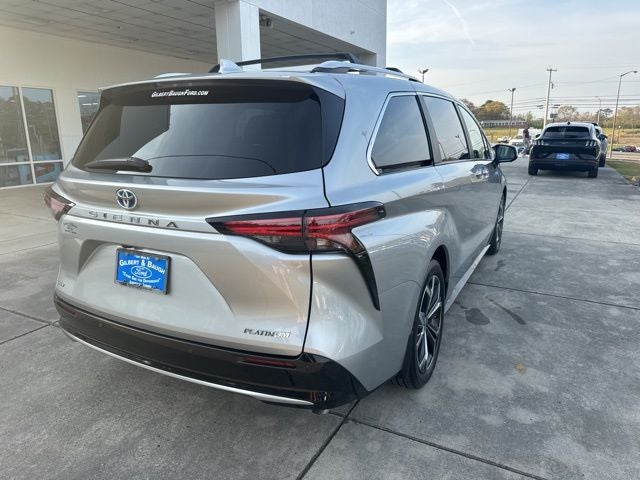 2025 Toyota Sienna Platinum 7 Passenger