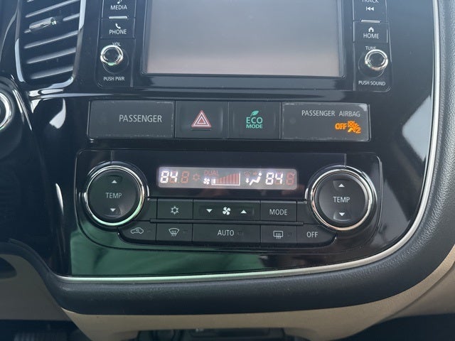 2016 Mitsubishi Outlander BASE