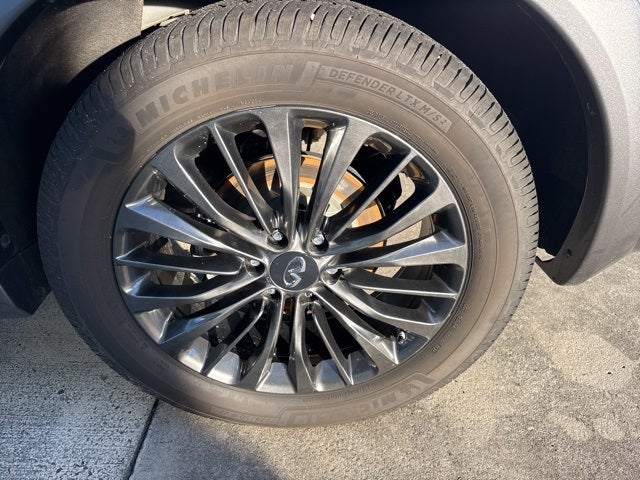 2021 INFINITI QX80 Premium Select